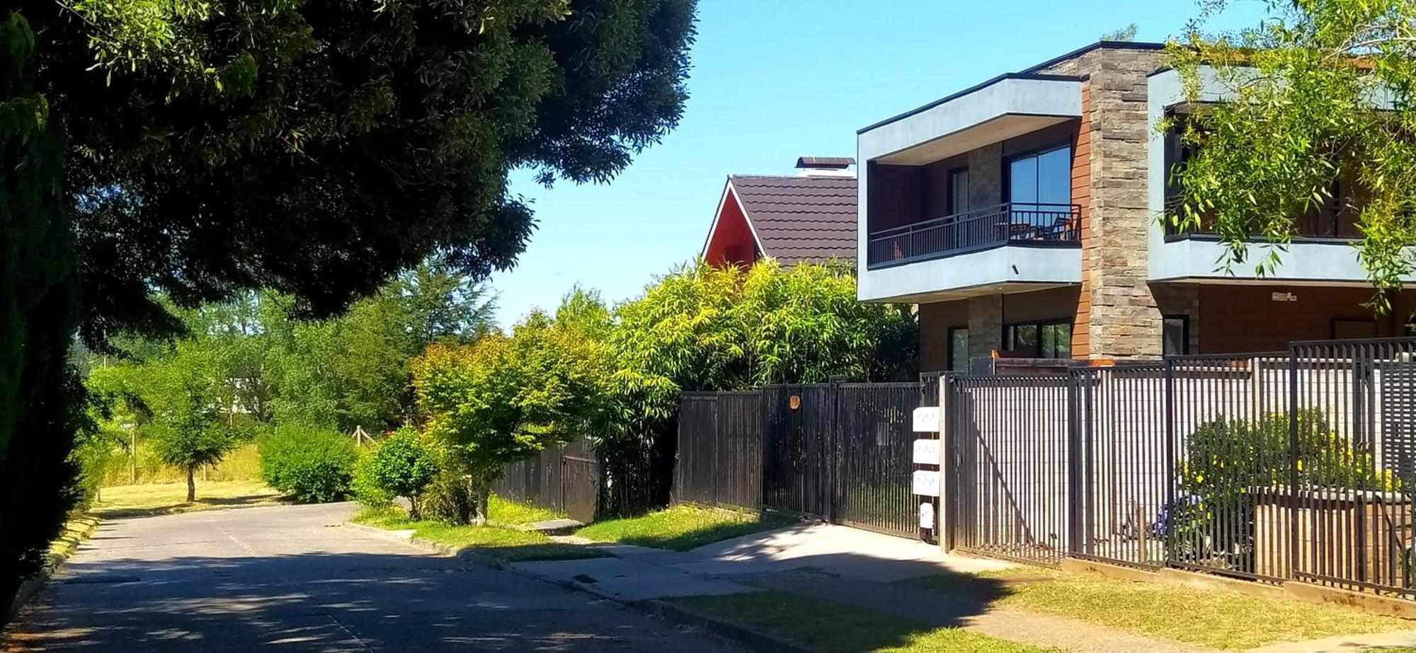 Apartamento Moderno Departamento Con Balcon En Islateja, Valdivia